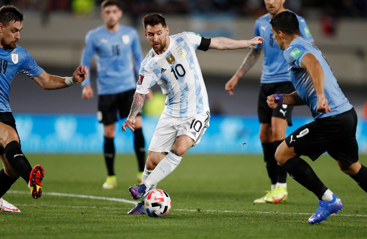 Argentina 3-0 Uruguay (WC Qualif.) 2021.10.11 (00h30) Full Goals Highlight